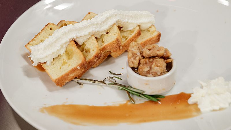 Receta de plum cake de manzana con romero de La Terremoto de Alcorcón