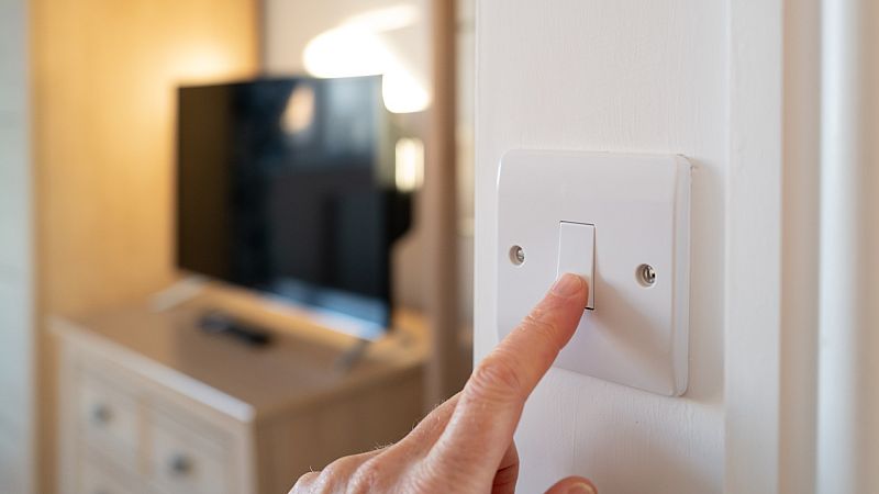 La electricidad estrena 2023 y el nuevo tope al gas rozando los 6 euros/MWh