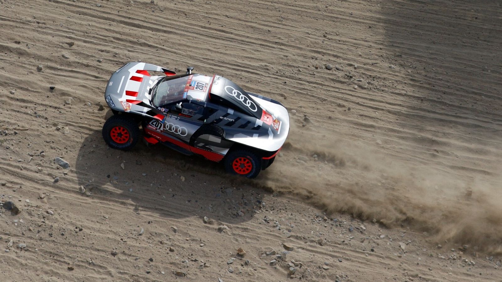 Carlos Sainz durante la etapa 1 del Dakar 2023