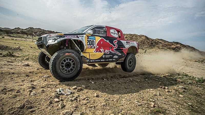 Al Attiyah vence la segunda etapa del Dakar y acecha el liderato de Carlos Sainz