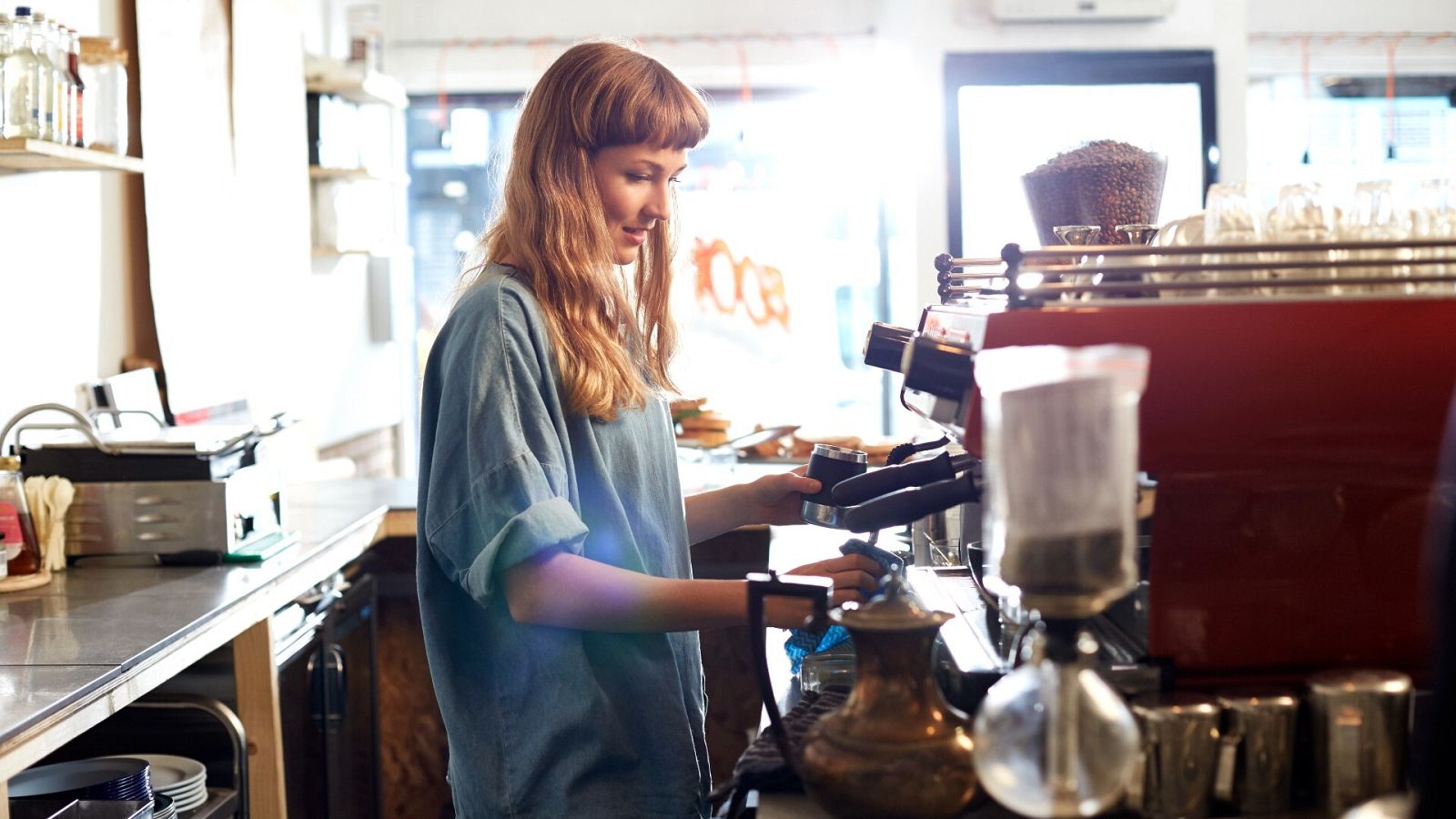 Trabajo bonificará con 275 euros la contratación de jóvenes sin cualificación
