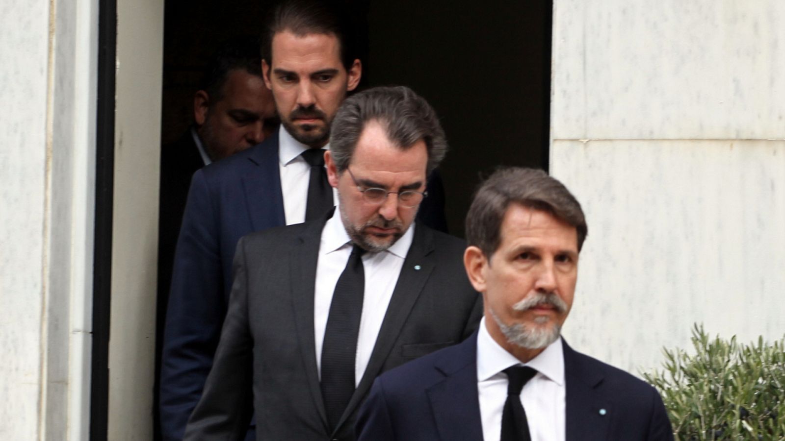 Tres de los hijos de Constantino II de Grecia