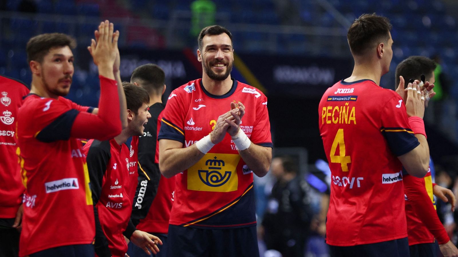 Los Hispanos tras su primera victoria en el Mundial 2023