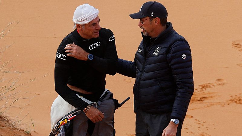 Carlos Sainz tiene fracturadas dos vrtebras tras su accidente en el Dakar 