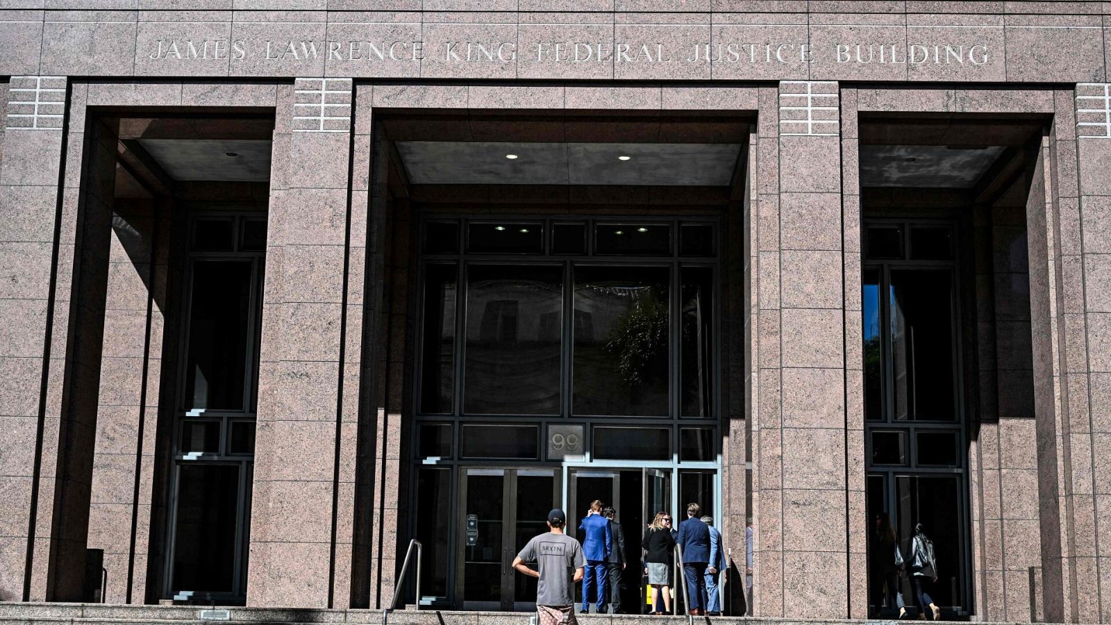 El FBI detiene al fundador de la plataforma de critpomonedas Bitzlato