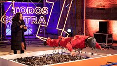 Cubrimos a Raúl Gómez con un traje imantado sobre 1.800 cubiertos de metal ¿Cuántos quedarán pegados?