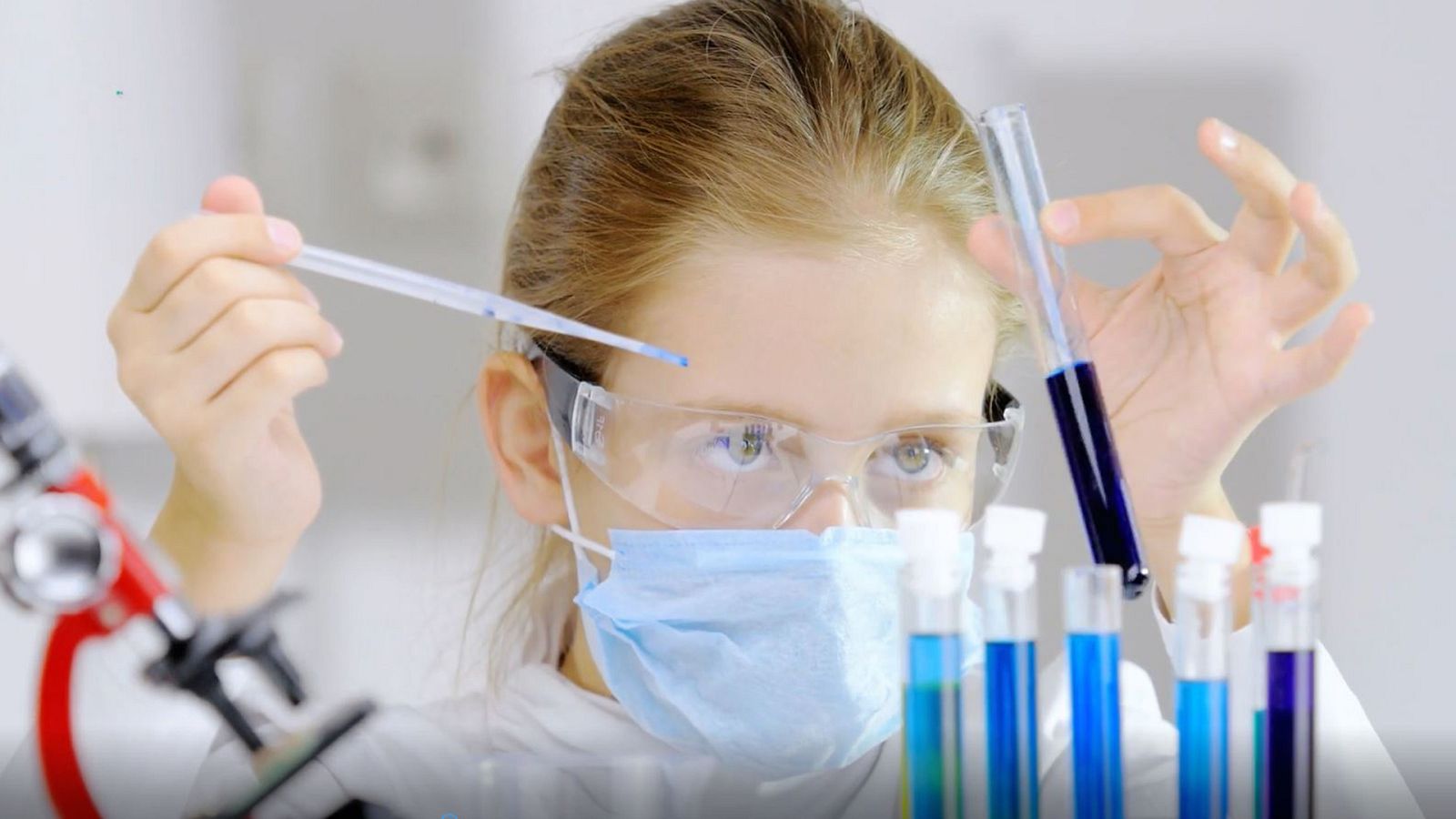 El Día de la Niña en la Ciencia, en Clan