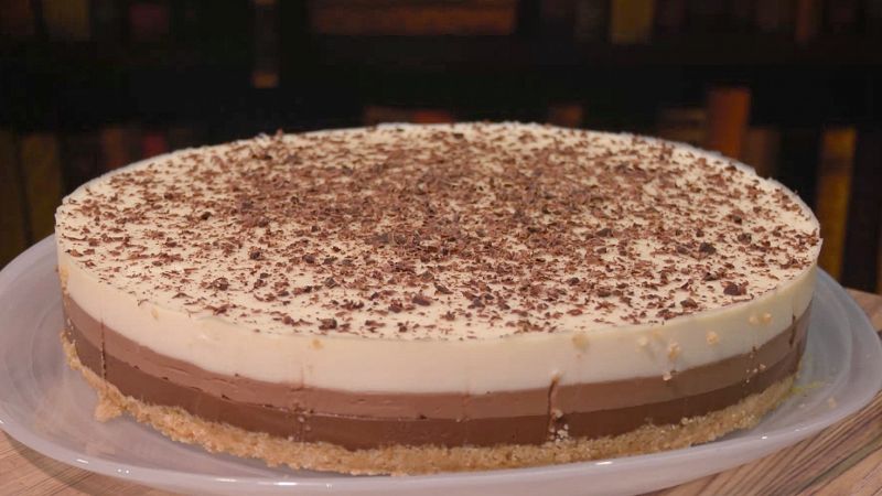 Receta de tarta tres chocolates: fcil, deliciosa y muy cremosa