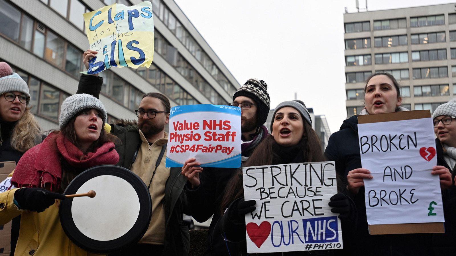 Fisioterapeutas apoyando una huelga en Londres