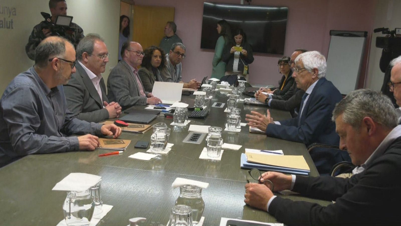 La taula de negociació desconvoca la vaga de metges