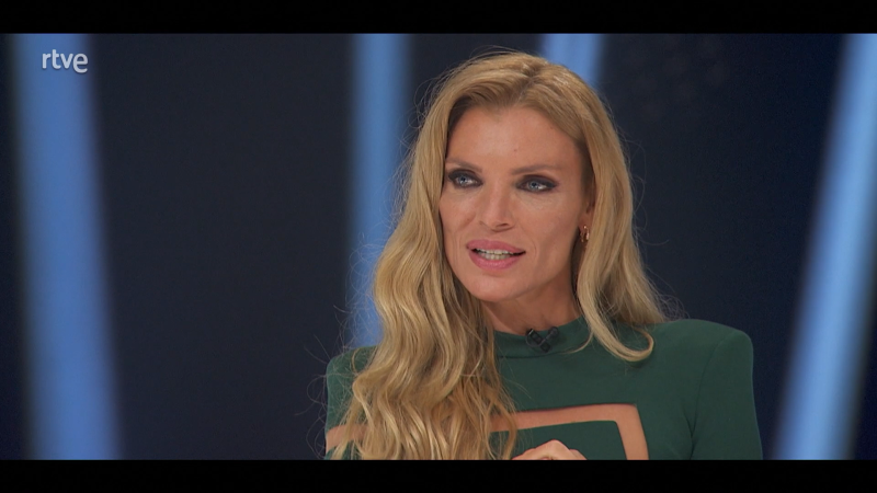 Esther Ca�adas, muy orgullosa al hablar de su hija