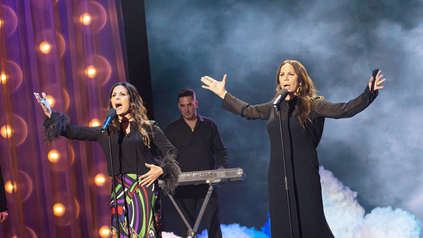 Azúcar Moreno desatan la locura con el 'Ay mama' de Rigoberta Bandini: este es el vídeo