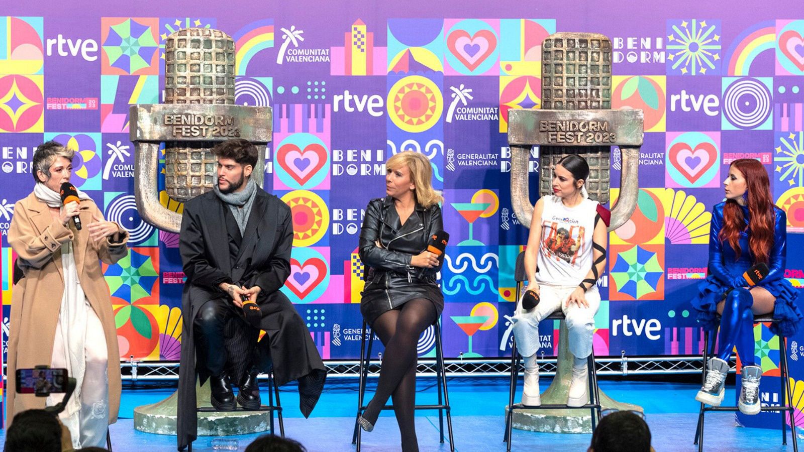 Los últimos finalistas durante la rueda de prensa