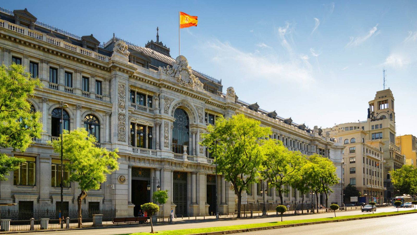 banco españa mejora PIB