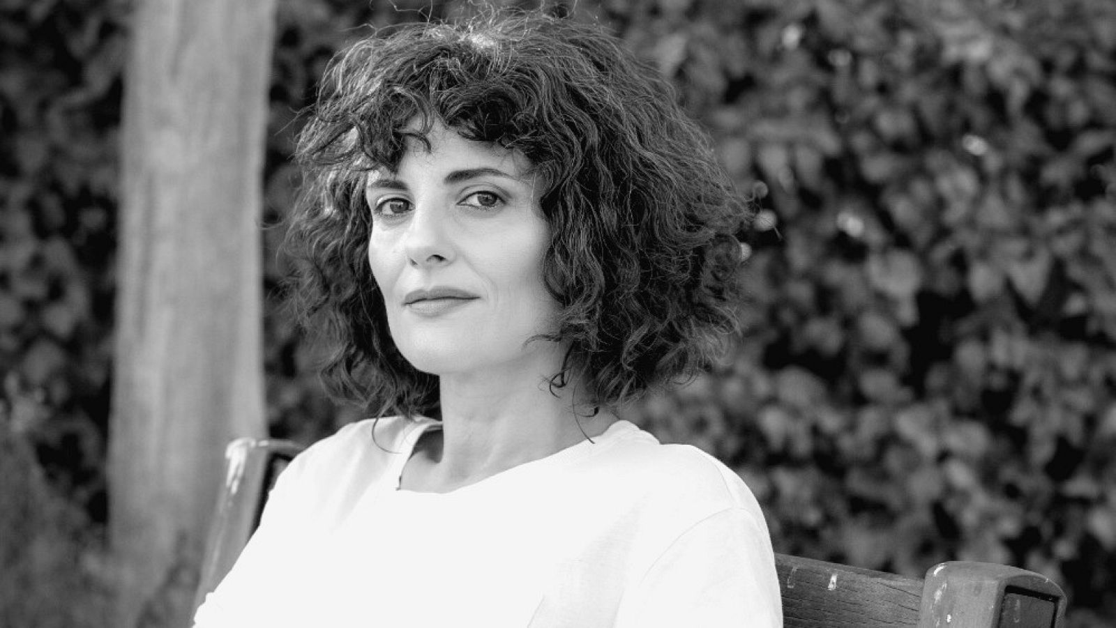 Imagen de la escritora Rosario Villajós