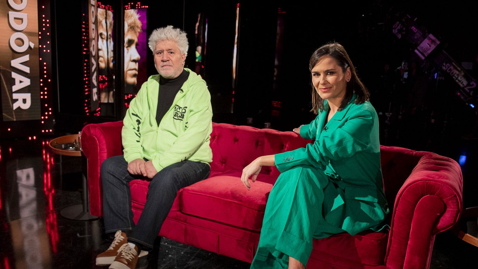 Elena S. Sánchez y Pedro Almodóvar en el especial de este viernes