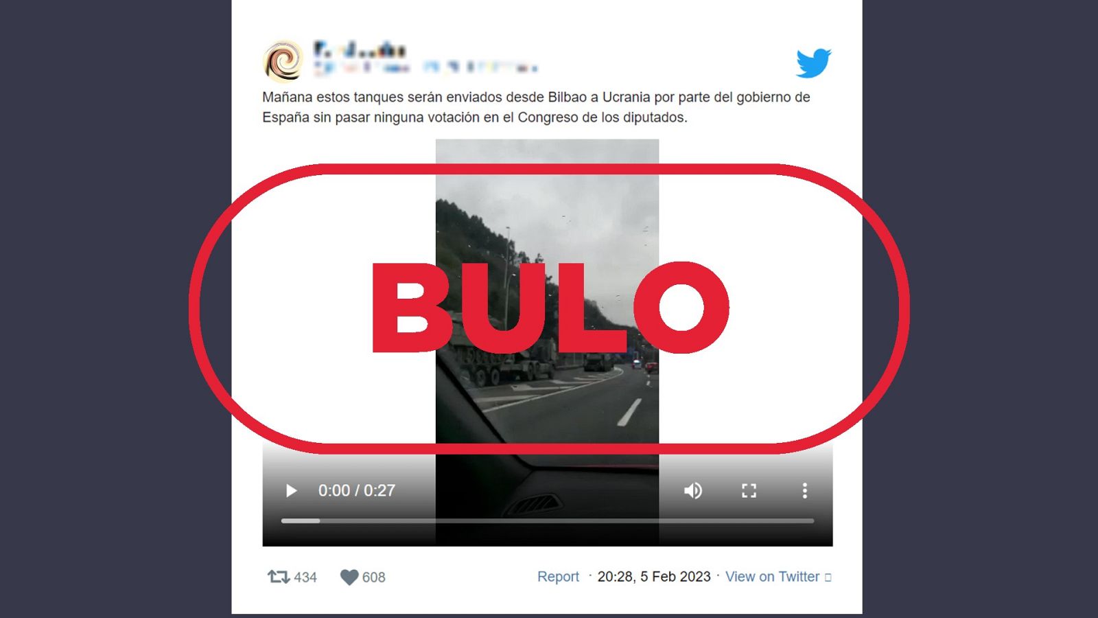 Mensaje que comparte un vídeo antiguo para difundir el bulo de que los tanques que aparecen en él son los que el Gobierno anunció que enviaría a Ucrania