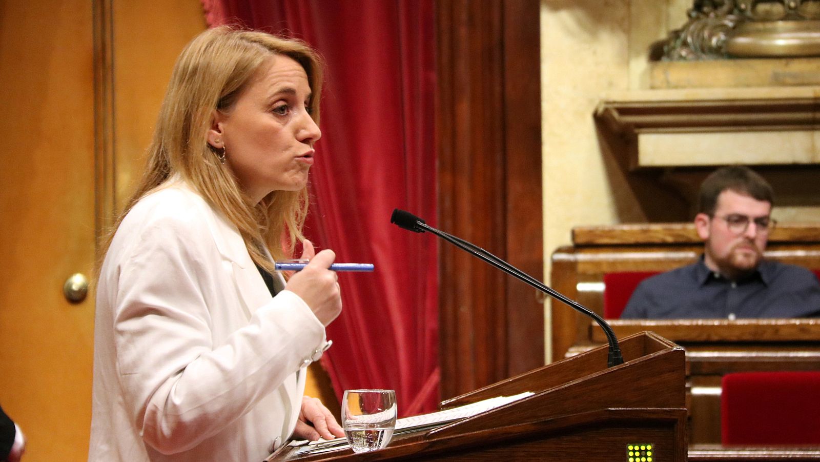 La consellera d'Economia defensa els pressupsotos al Parlament