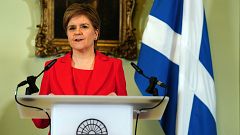 Nicola Sturgeon anuncia su dimisión y niega presiones internas: "Soy un ser humano además de política"