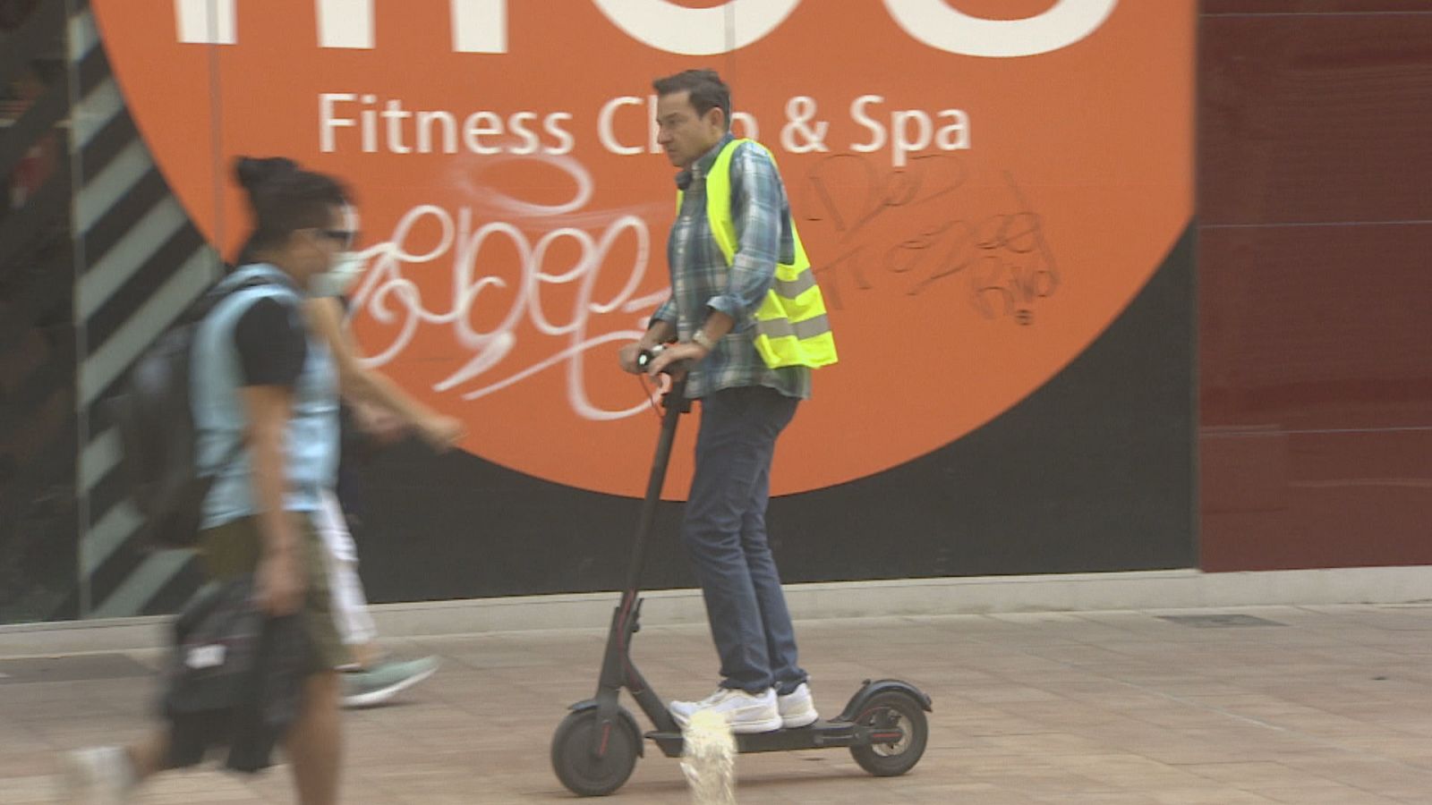 ctv-v67-bal-mll-control-patinetes-ok-br-inf-tvesub01 frame 23357