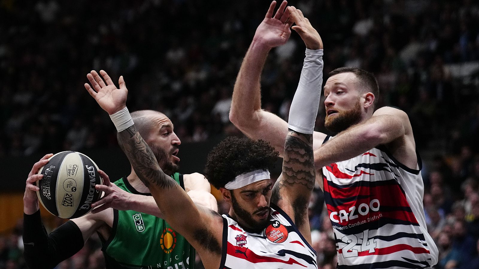 Joventut y Baskonia cerraron los cuartos de final de la Copa.