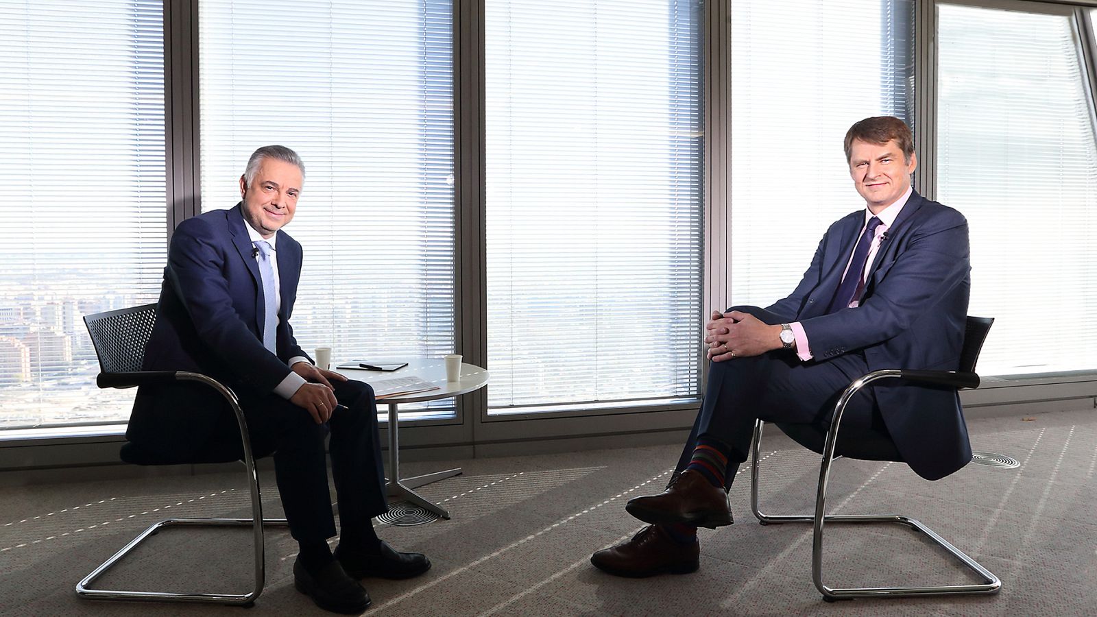 Hugh Elliott y Jenaro Castro en 'Plano General'