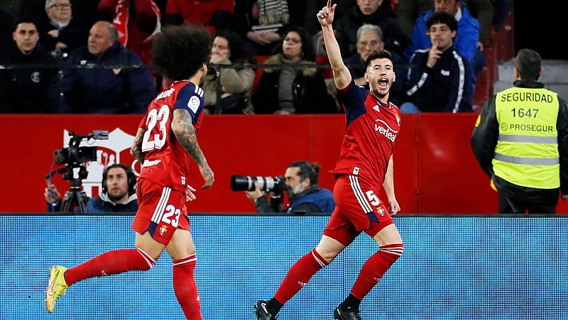 Osasuna se impone al Sevilla que vuelve a acercarse a los puestos de peligro