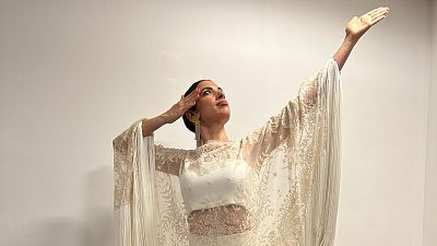 Blanca Paloma vuelta alto en el Festival da Can��o 2023 con estas 'alas de Manila'