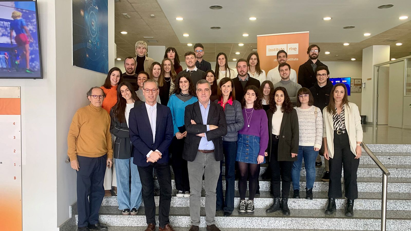 Foto de grupo curso parlamento Europeo