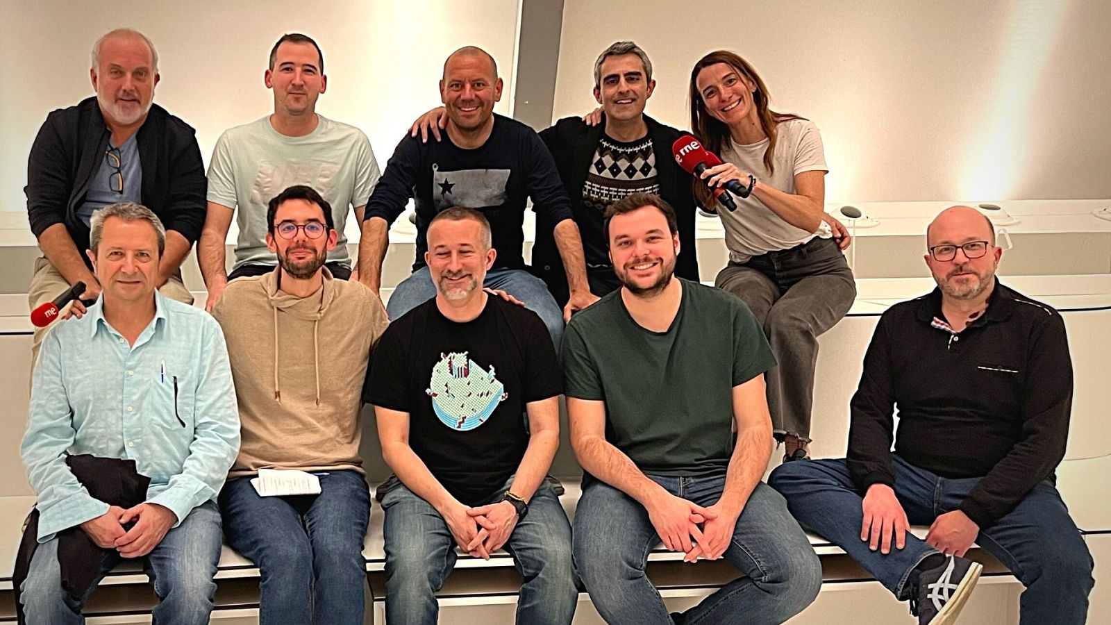 Carles Mesa junto al equipo de 'Las tardes de RNE'