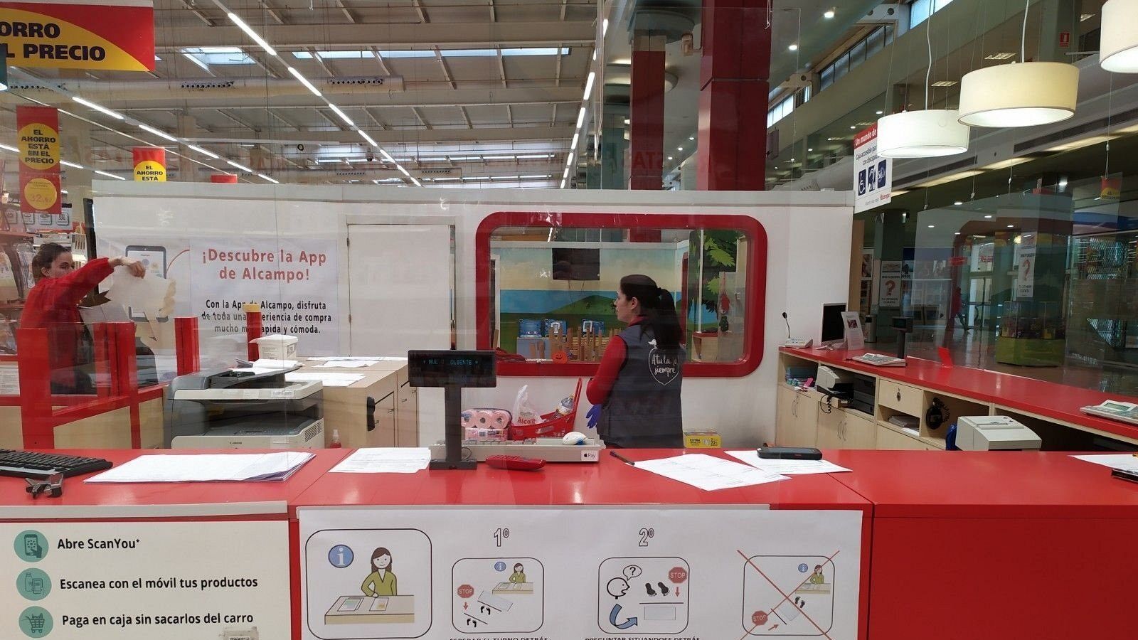 Zona de caja de unos grandes almacenes