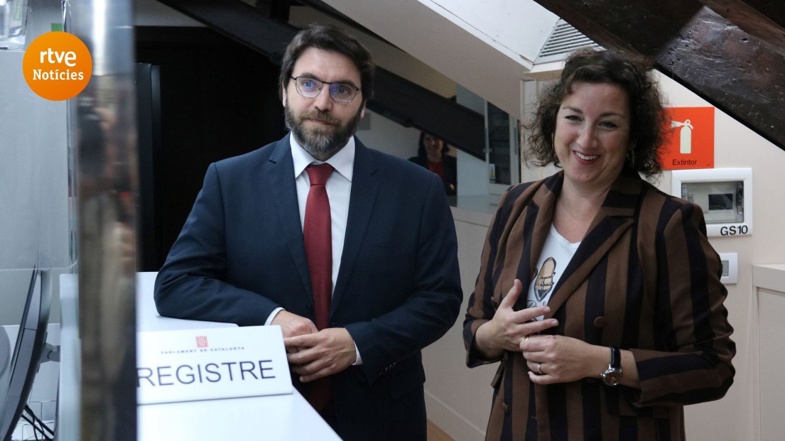 Els diputats del PSC, Ferran Pedret i Alícia Romero al registre del Parlament