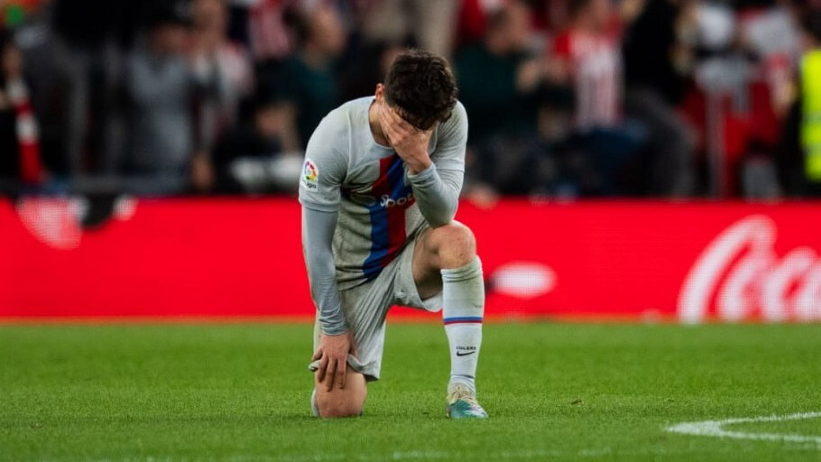 Un juzgado de Barcelona anula la inscripción de Gavi con el primer equipo