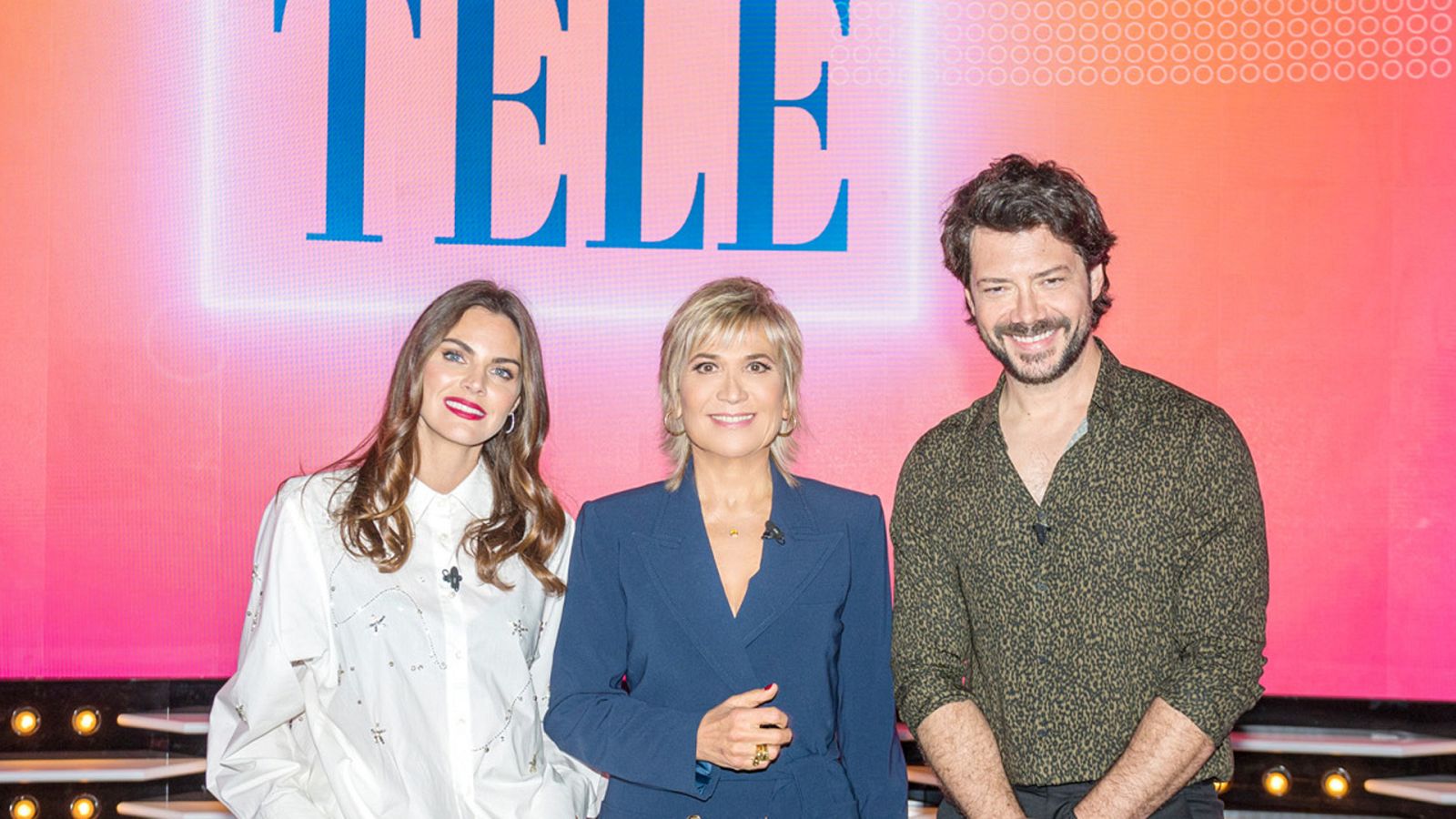 Julia Otero con Amaia Salamanca y Álvaro Morte