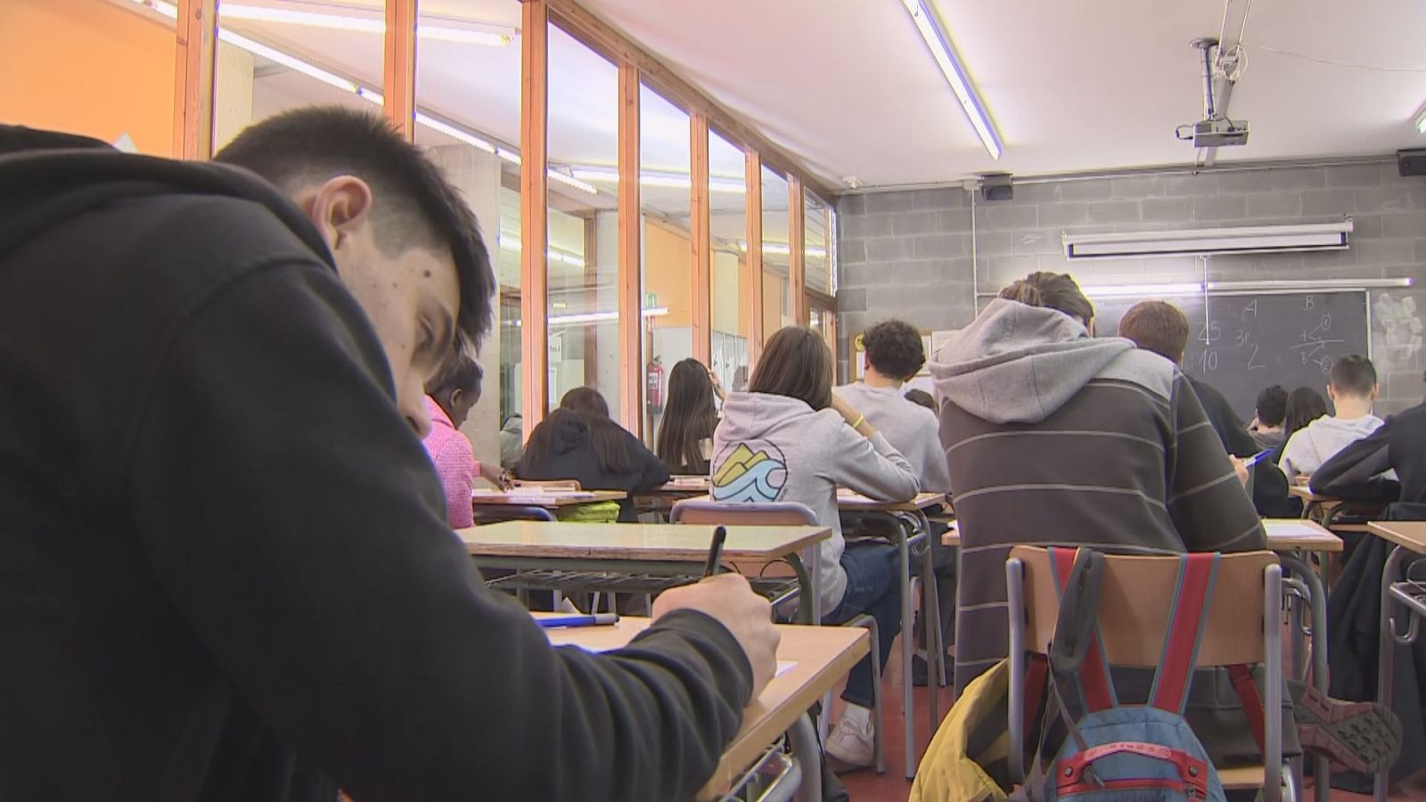 6 instituts catalans participen a les noves EBAU