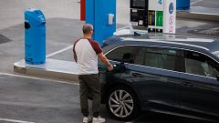 La gasolina sube por segunda semana consecutiva y el diésel rompe su tendencia a la baja
