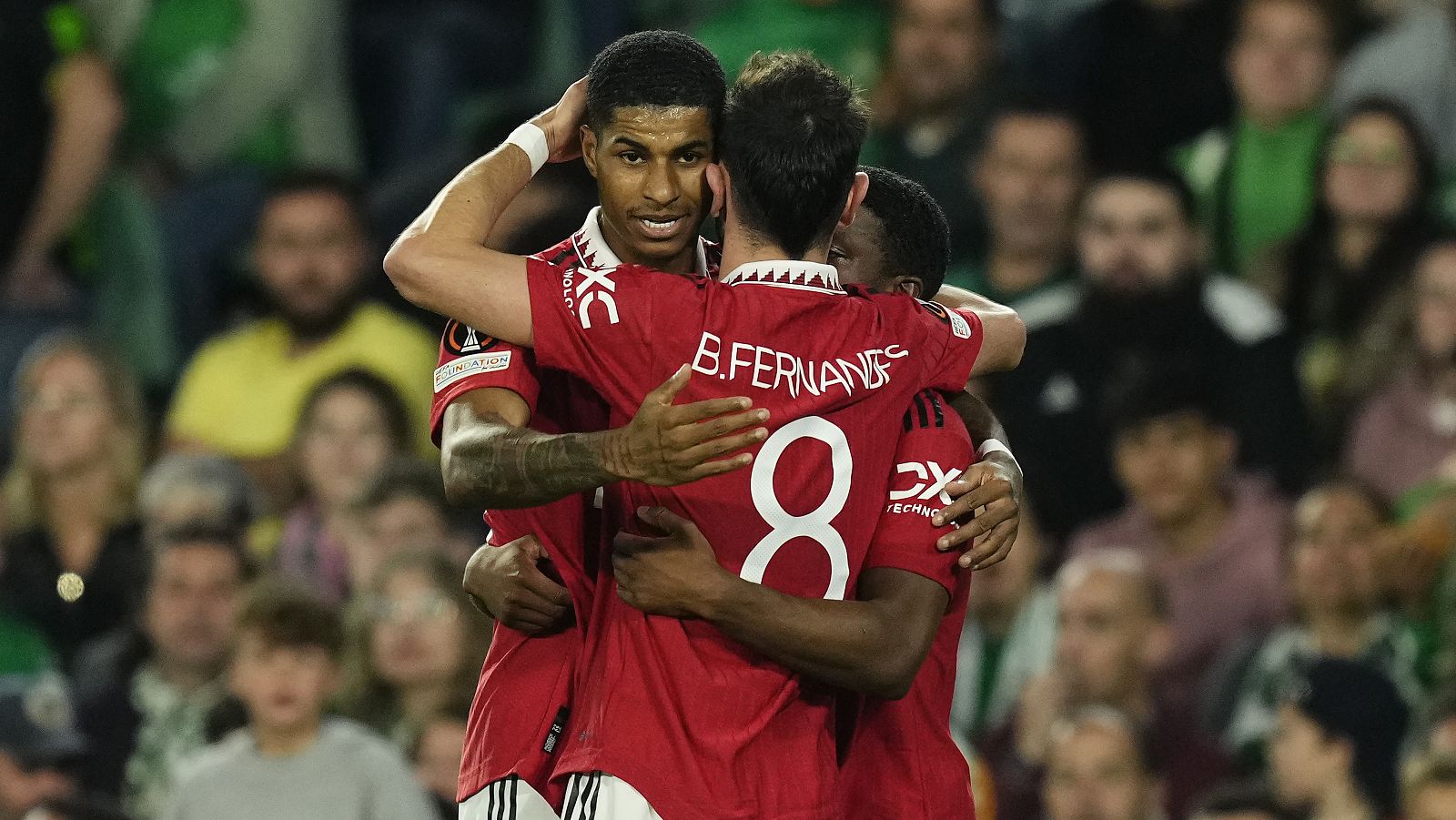 El Betis cae con la cabeza alta ante el Manchester United y dice adiós a Europa