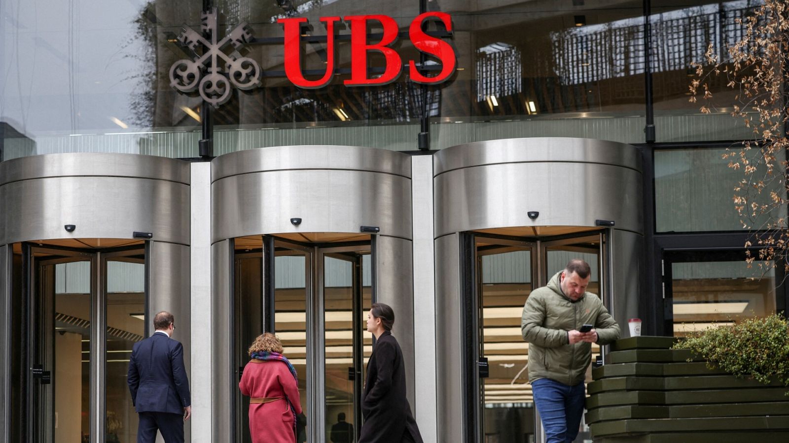 Entrada de una oficina de UBS en Reino Unido