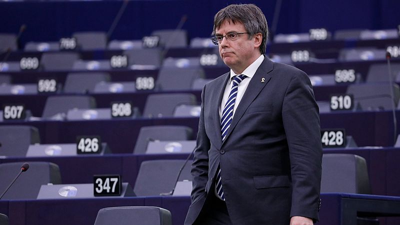 El juez Llarena confirma el procesamiento de Puigdemont por malversación tras la reforma del Código Penal