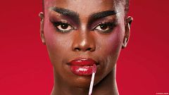 'La noche temática' analiza la cultura del maquillaje como espejo de la sociedad