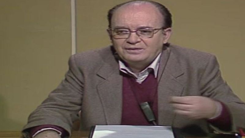 30 anys de la mort de Vicent Andr�s i Estell�s: el poeta que exal�ava la vida i patia tant la mort