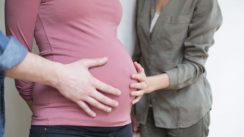 Las claves de la gestación subrogada: ¿qué es? ¿Cómo está regulada en España? 