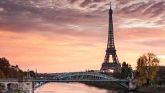 Lo que no sabías de la Torre Eiffel: ¡Está casada!