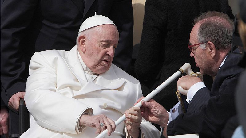 El papa Francisco recibirá el alta hospitalaria el sábado tras ingresar por bronquitis