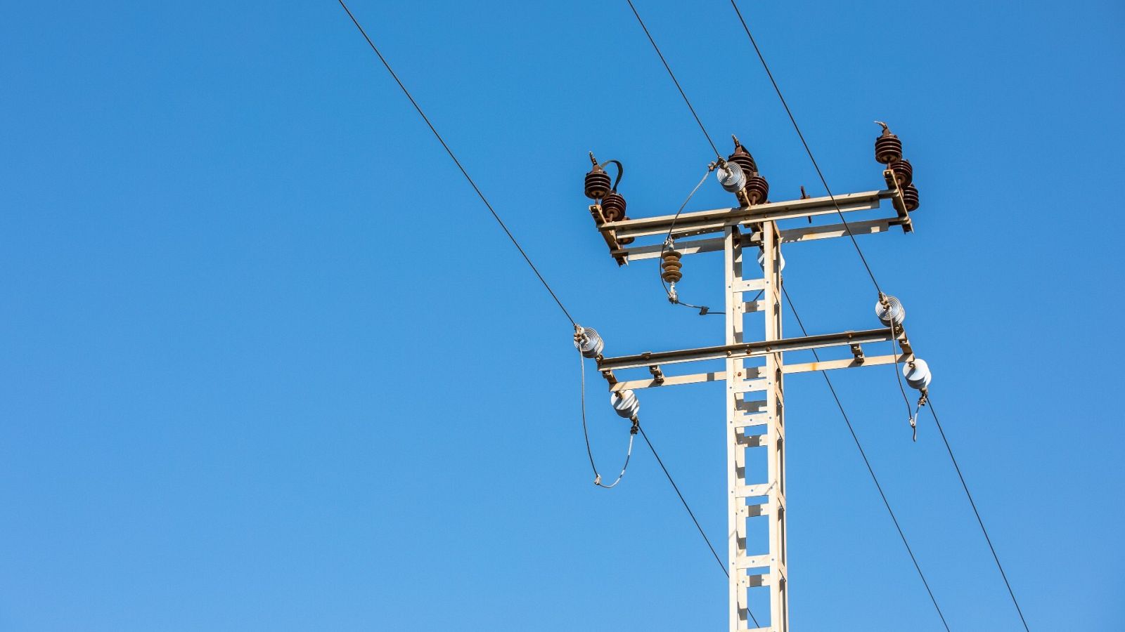 Precio luz, sábado 1 de abril: cuál es la hora más barata