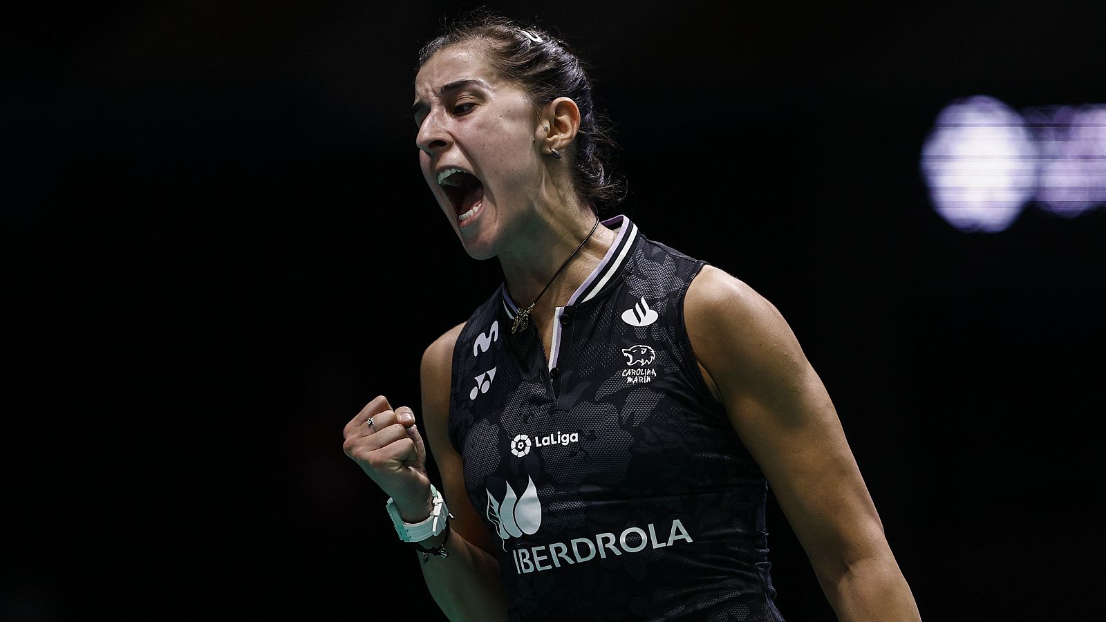 Carolina Marín vence a Nidaira y ya está en semifinales