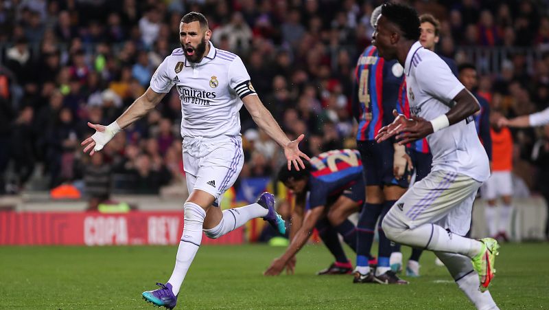 Barcelona 0-4 Real Madrid: Benzema destroza la ventaja del Barça y el Real Madrid jugará la final de Copa ante Osasuna 