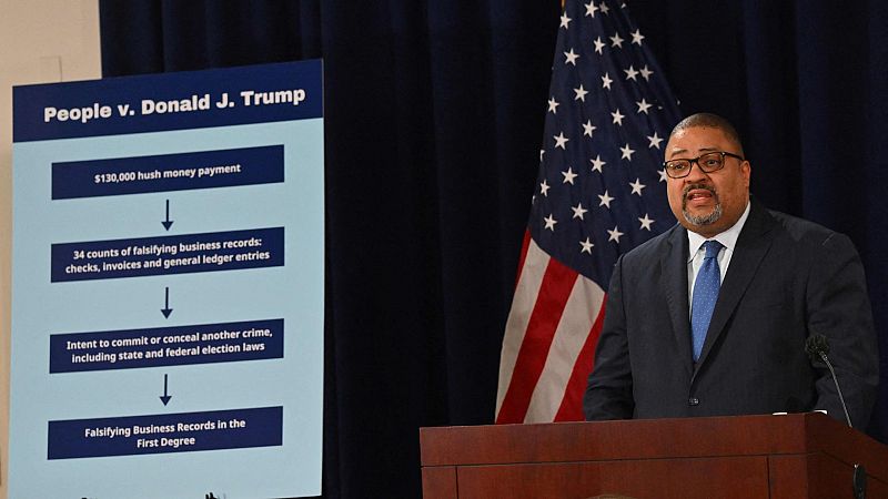 El fiscal del 'caso Stormy Daniels' asegura que "no se pueden normalizar delitos tan graves"