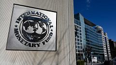 El FMI estima que el déficit en España será del 4,5% este año y bajará al 3,5% el que viene