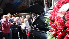 Mira com treballava Joan Bayén: la Boqueria l'ha acomiadat amb un acte ple d'emoció